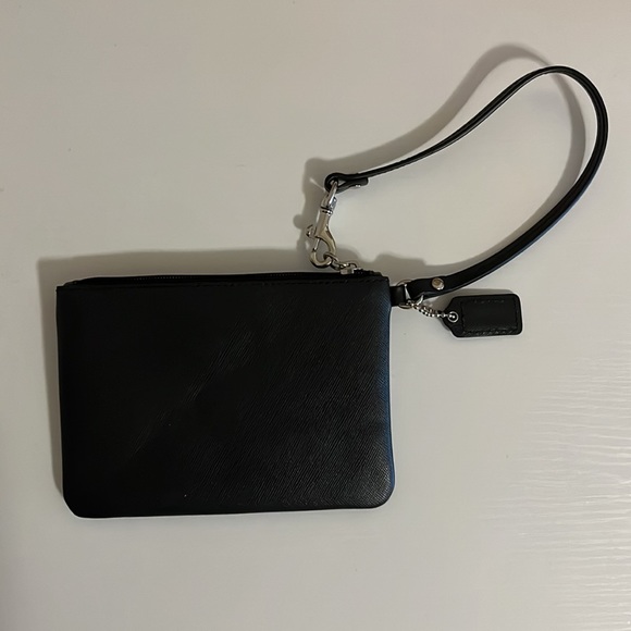 Coach Darcy Wristlet - Picture 2 of 4